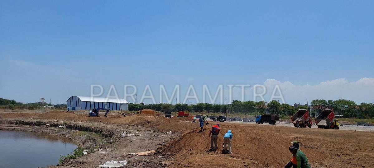 Grand Kenjeran Taman Golf photo 1